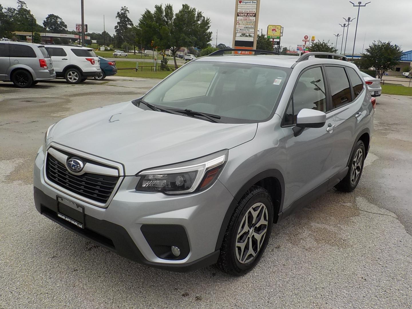 2021 Silver /Black Subaru Forester (JF2SKAJC4MH) , Automatic transmission, located at 1617 W Church Street, Livingston, TX, 77351, (936) 327-3600, 30.710995, -94.951157 - This vehicle is just BEGGIING to be taken to the mountains this summer!! Come check it out for yourself! - Photo#3